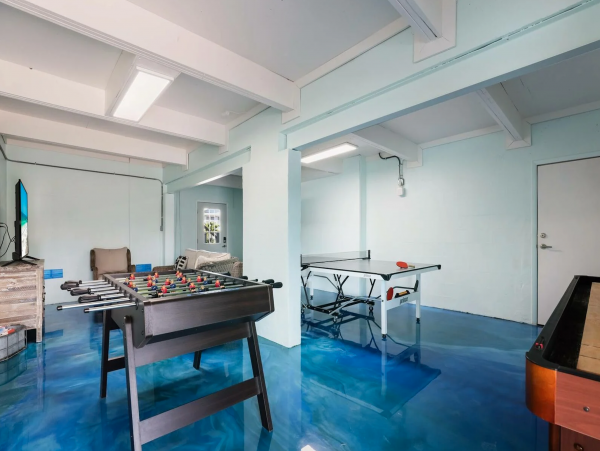 Six Bedroom Home on the Canal in Anna Maria